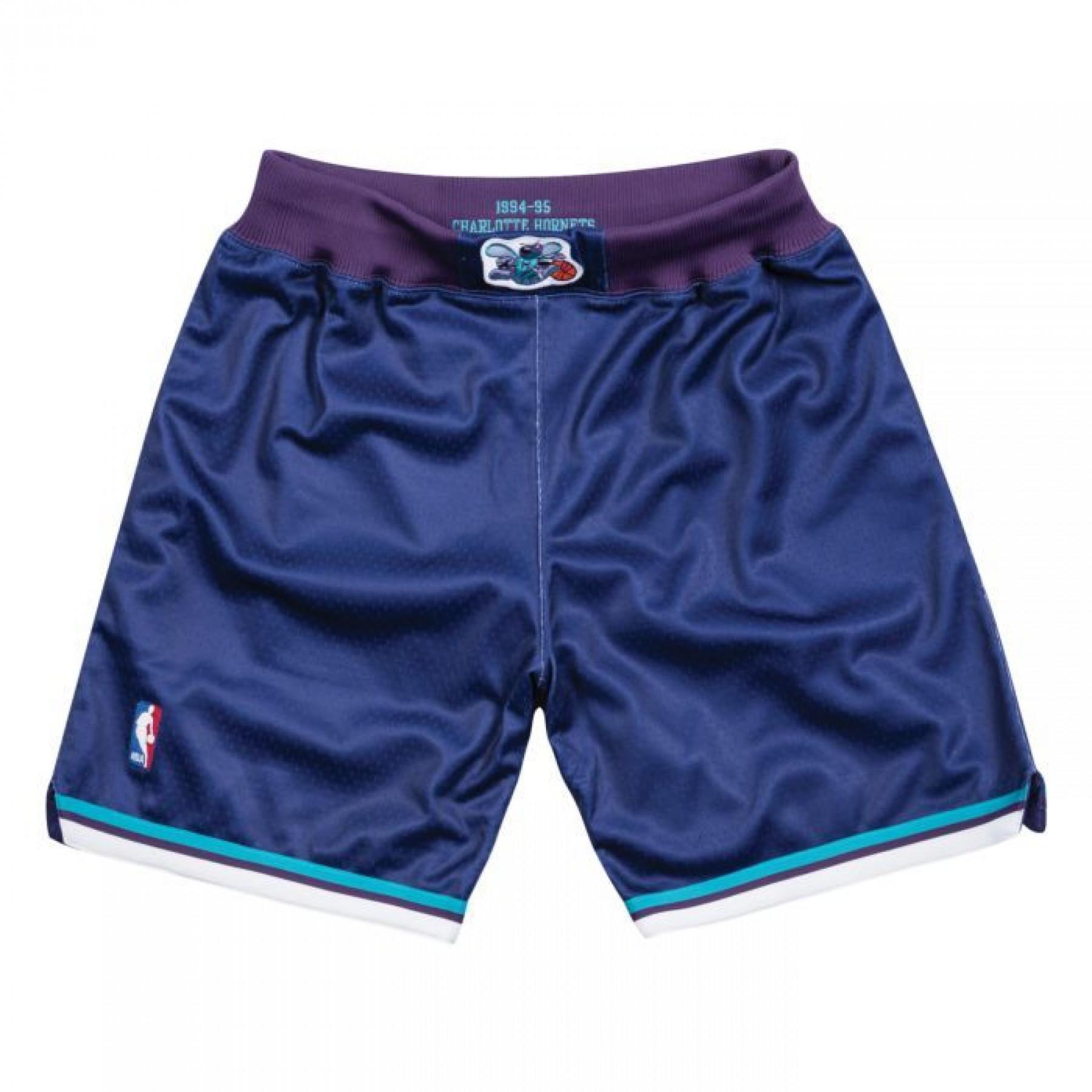 Äkta Charlotte Hornets shorts 1994-1995
